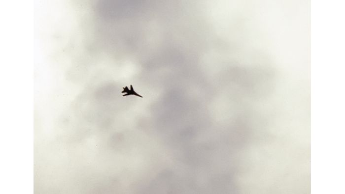 Amerikanisches Kampfflugzeug bei einem Scheinangriff auf Mosul am 12. April 1992.